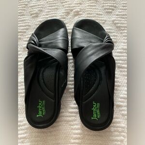 Jambu memory foam sandals 8.5 M, black, faux leather. Lightly worn….summertime!
